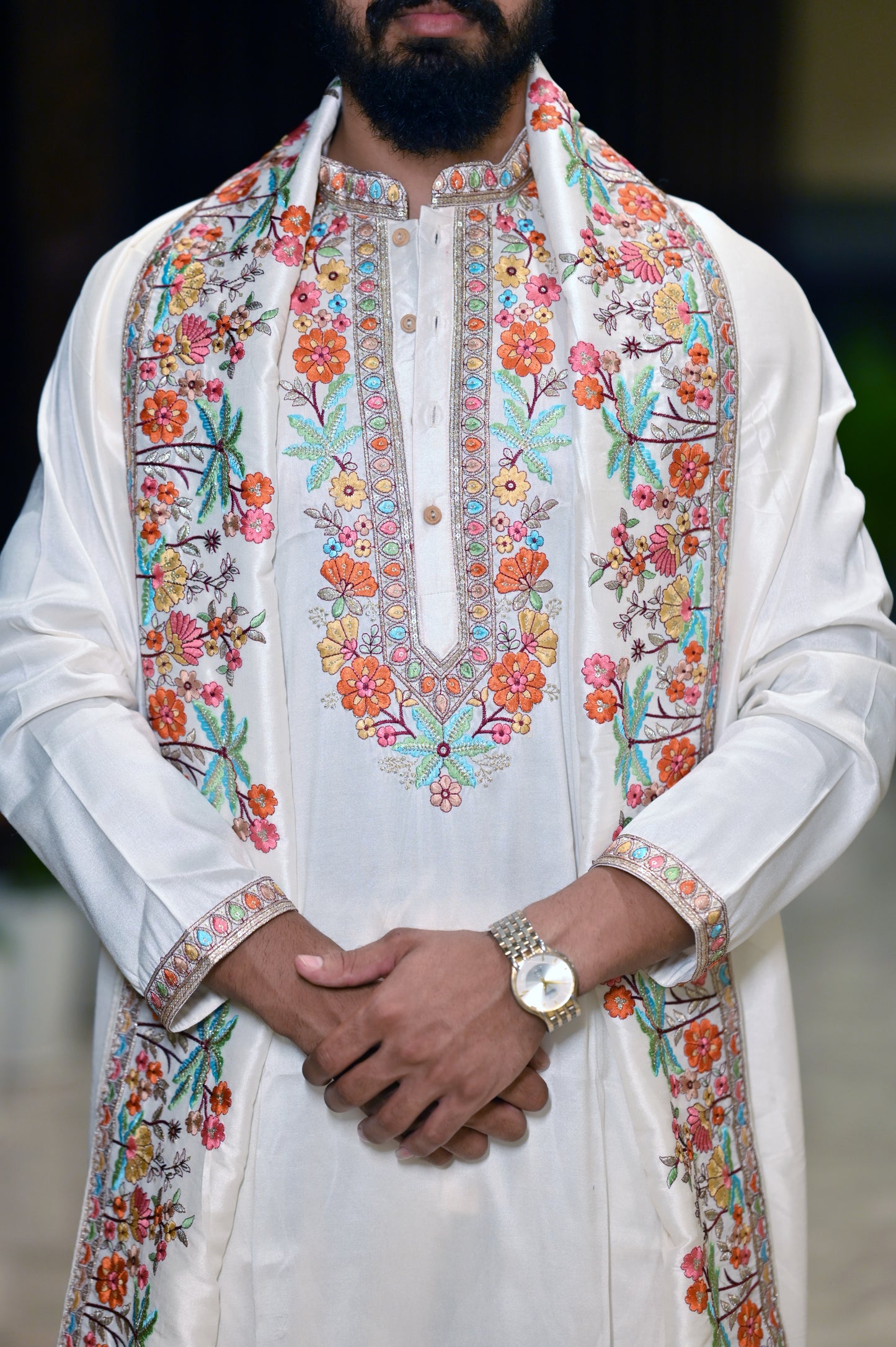 Men’s Embroidered Off-White Kurta with Dupatta - Premium Kaju Silk Fabric